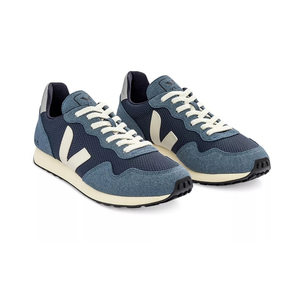 Veja Navy and Cream Rio Branco Sneakers